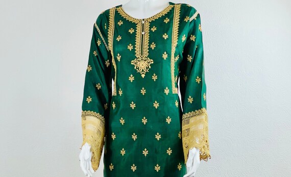 Agha Noor Dark Green Khaddi Net Embroidered Kurti