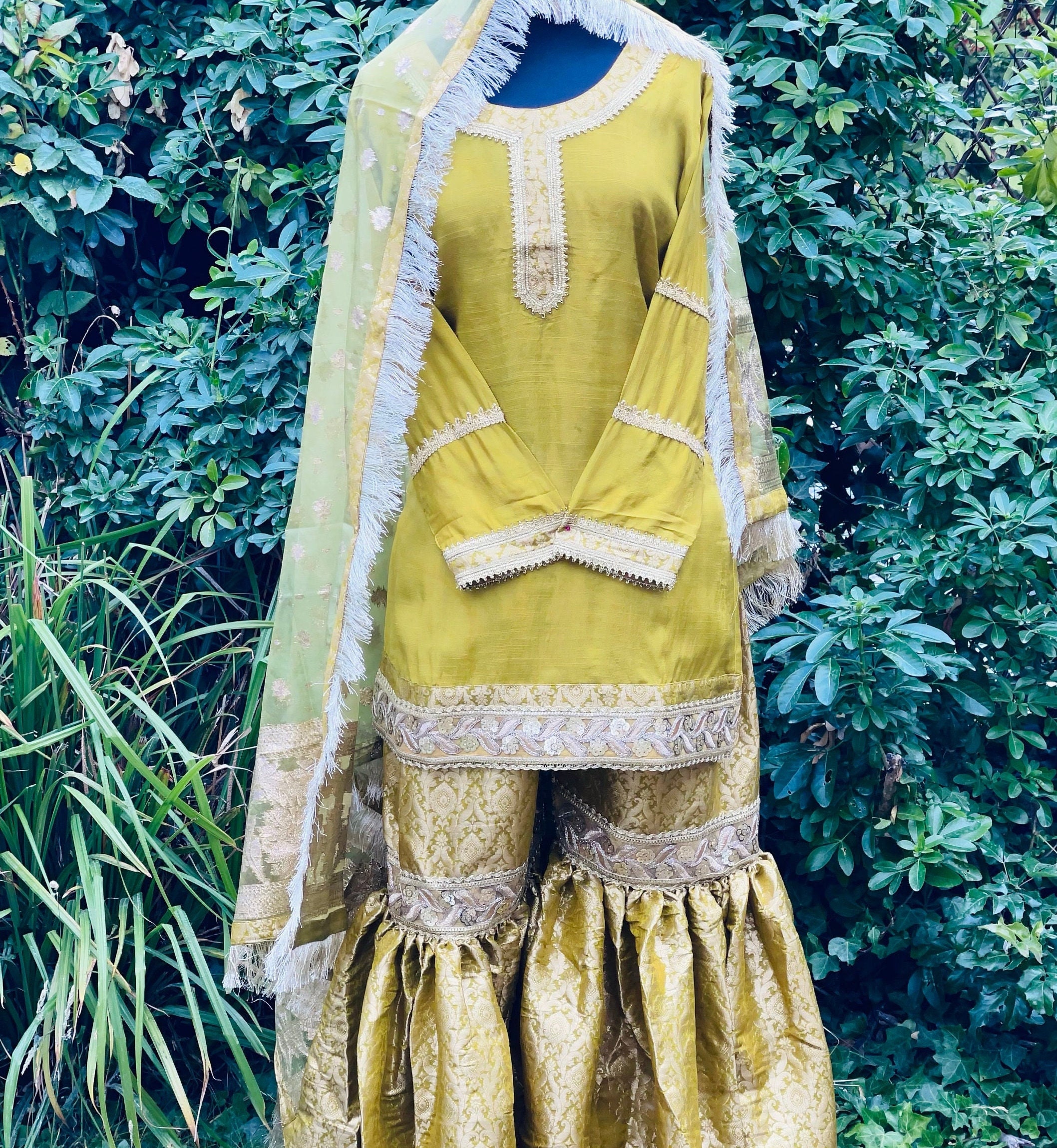 Mumtaz Arts Jamawar Pashmina Salwar Suit Wholesale Catalog 8 Pcs -  Suratfabric.com