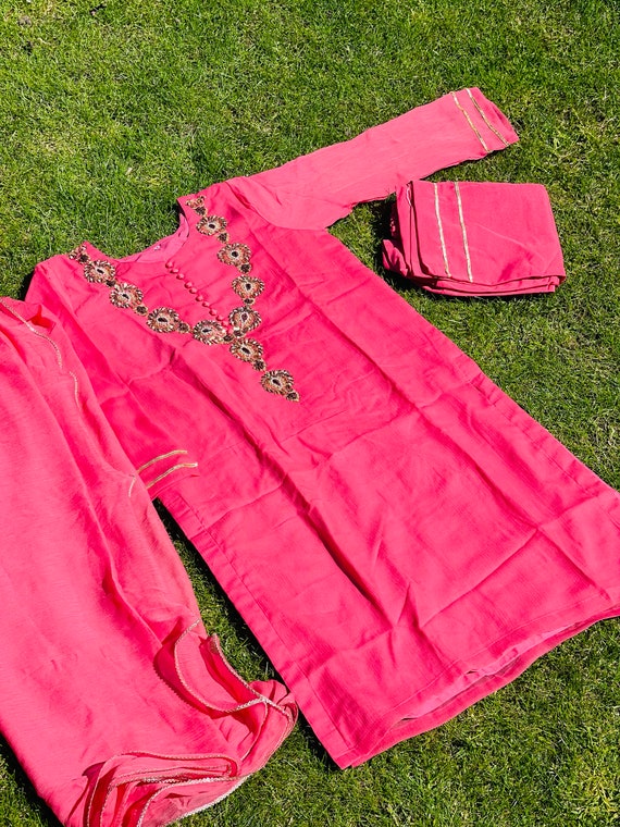 Agha Noor Pink Chiffon Suit