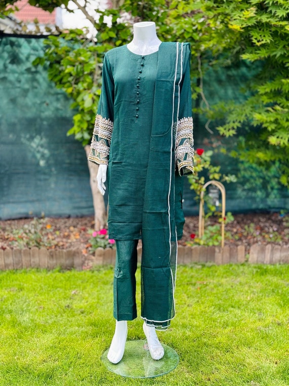 Agha Noor Green Cotton Net Suit