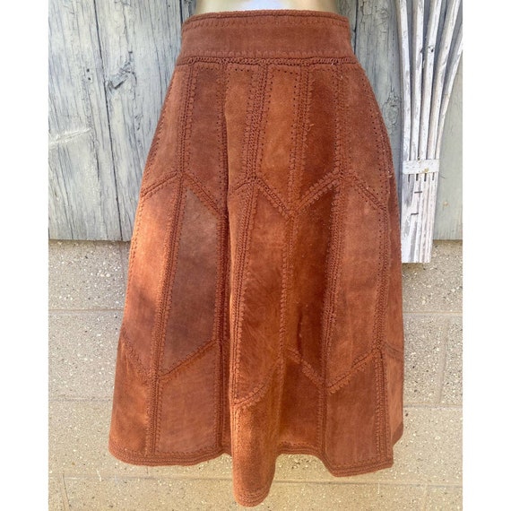 30" Waist, Size M//Vintage 70s Brown Suede and Cr… - image 3