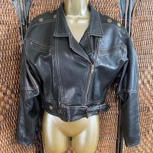 Size M-L/Vintage 90s Cropped Leather Biker Jacket with Metal Details