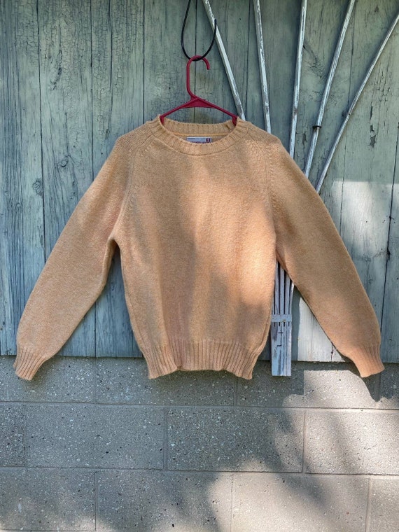 Size L//Vintage 80s 100% Peach Wool Sweater