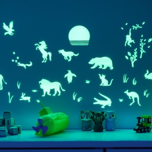 GLOPLAY "Animal Safari" (68 piezas/paquete) Calcomanías de pared reutilizables y extraíbles/pegatinas que brillan en la oscuridad,