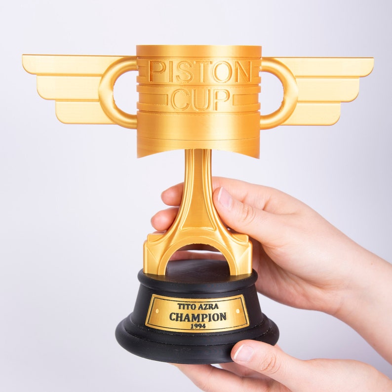 20 cm Cars Piston Cup, Custom Piston Cup Trophy, Golden Color, 20 cm Height zdjęcie 1