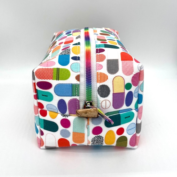 Boxy makeup online bag