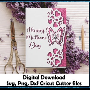 Diese Mutter-Tageskarte eine besondere Note mit Schmetterling und Herzen Diese SVG-Schnittdatei ist perfekt für die Erstellung eines einzigartigen Karten-Digital-Downloads