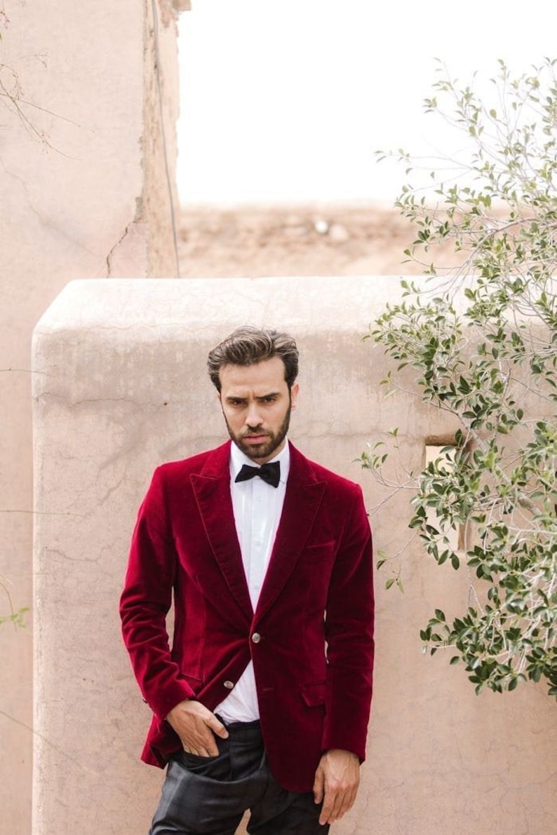 Tuxedo Jacket Men Maroon Luxury Elegant Stylish Velvet Blazer Wedding Party Wear Dinner Coat