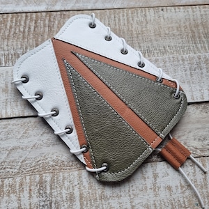 Classic Leather Arm Guard: Stylish and Protective Gear for Archers