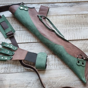 Leather Side Quiver with Finger Glove – Compact Archery Kit *