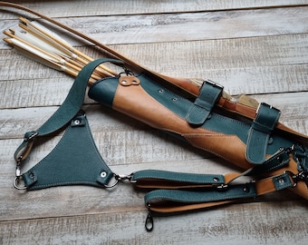 Leather BACK QUIVER for arrows with Bow holding straps
