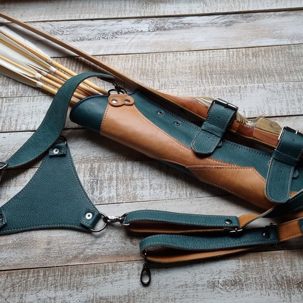 Leather BACK QUIVER for arrows with Bow holding straps