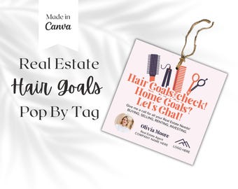 Könnte beinhalten: Eine rosa und weiße Visitenkarte für ein Immobilienunternehmen mit dem Text "Hair Goals check! Home Goals? Let's Chat!" und einer Grafik von Haarstyling-Werkzeugen. Die Karte enthält den Namen "Olivia Moore" und den Text "Immobilienmaklerin".