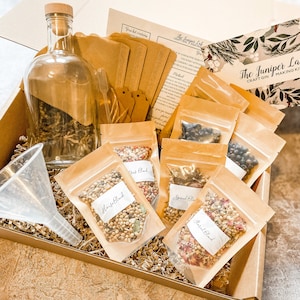 DIY Make Your Own Gin | The Juniper Lab | Craft Gin Making Kit  | Botanical Blends