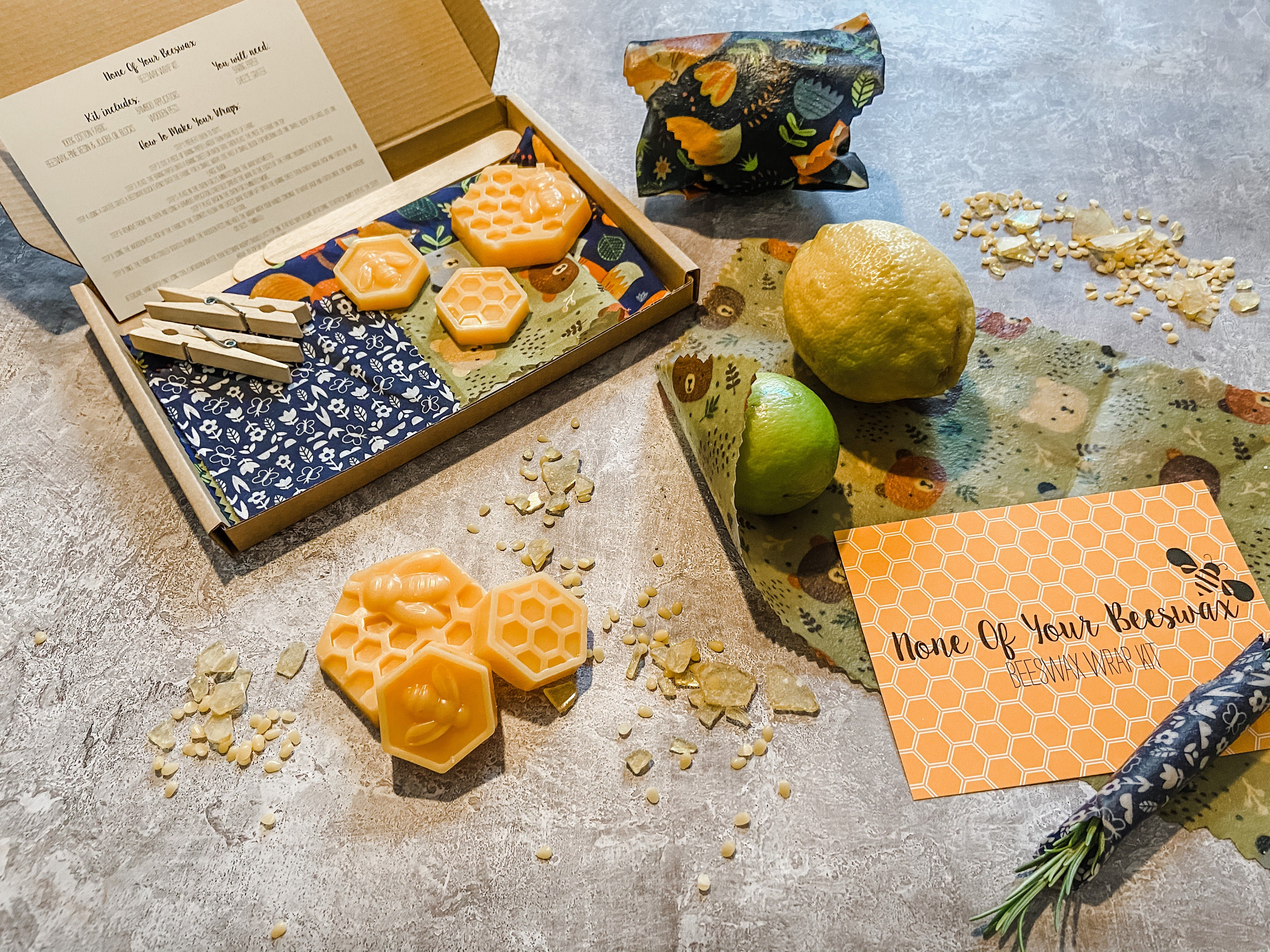 DIY Beeswax Wrap Kit Make Your Own Set of 3 or 4 Reusable Beeswax Wraps  bees, Flowers, Cats and More Designs -  Sweden