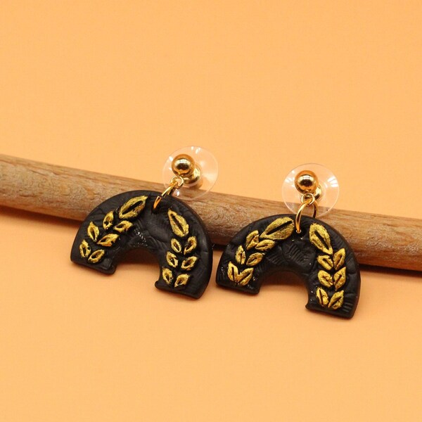 Black and golden Laurel Wreath earrings, Handmade hand-painted polymer clay earrings, Half semi circle stud earrings, Ancient Rome earrings