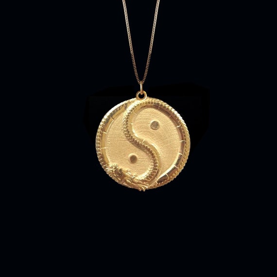 Solid gold shop yin yang pendant