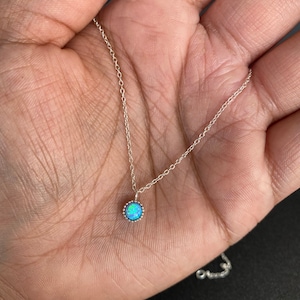 HARMONY: スターリングシルバー ブルーオパールネックレス - 魔女ネックレス、繊細なネックレス、彼女への誕生日プレゼント、彼女へのクリスマスプレゼント、クリスマスギフト