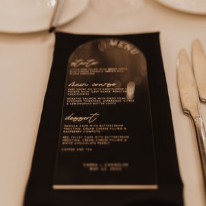 Personalisiertes Acryl-Menü, Acryl-Menü, individuelles Menü für Hochzeit, Hochzeitsmenü-Schild, Bogen-Hochzeitsschild, Acryl-Menü für Hochzeit