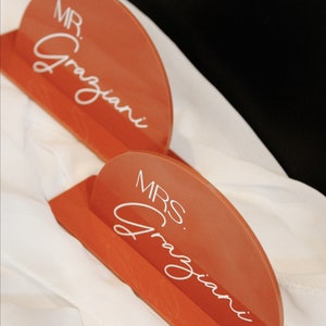 UV Printed Acrylic Mr. and Mrs. Wedding Sign, Head Table Decor, Modern Wedding Sign bild 2