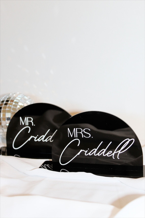 UV Printed Acrylic Mr. and Mrs. Wedding Sign, Head Table Decor, Modern Wedding Sign