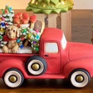 VERKOOP Paint your 4256 Christmas w/Dog for Pickup 4"T x 4.75"W, 4 vrachtwagenopties, keramisch aardewerk bisque, ongeverfd keramiek