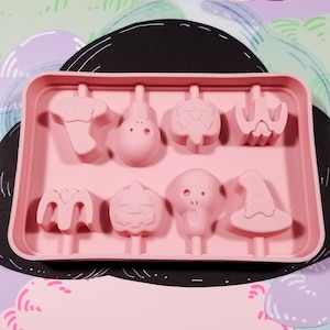 8 Cavity Spooky Halloween Theme Popsicle, Ice cream, Sucker Mold, Food Safe Silicone Mold, Fondant Mold Cake Decoration, Epoxy UV Resin
