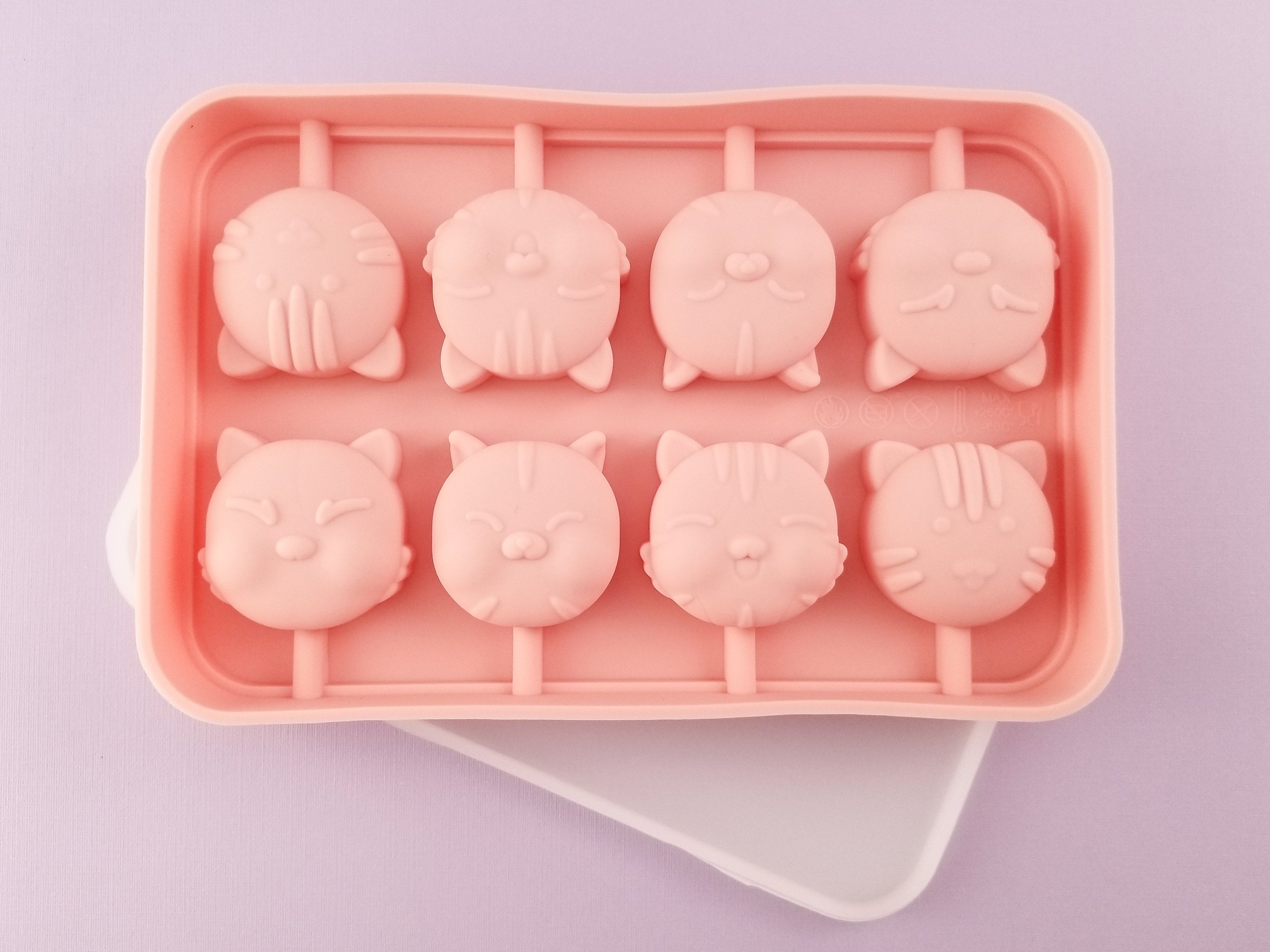 Cat Shaped Ice Cube Tray - Fairly Odd Novelties - Fun & Cute Animal Replica  Mold