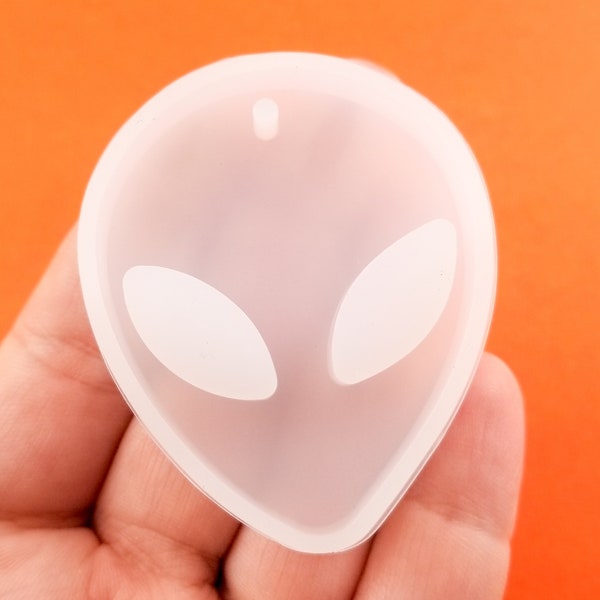 53mm Alien Pendant Silicone Mold, Resin Casting Mold For UV Resin, Epoxy Keychain Jewelry, DIY Decoden, Spooky Galaxy Halloween Mold