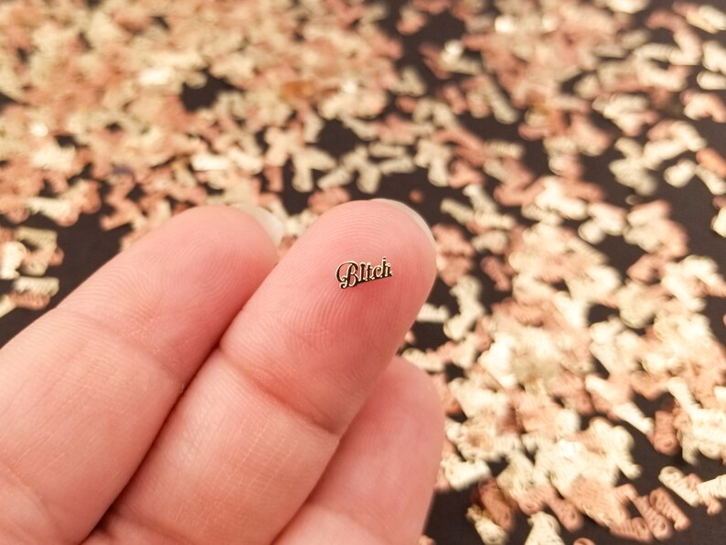 6mm Gold Toned Metal Kawaii Bitch Word Cabochons, Cute Nail Art Cabs, Resin Charms, Bitch Resin Shaker Embellishments afbeelding 3