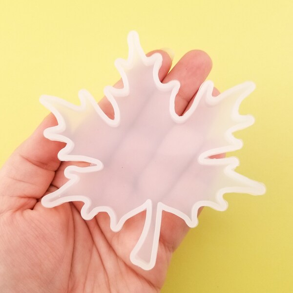 100mm Maple Leaf Cabochon Silicone Mold, Resin Casting Mold For UV Resin, Epoxy Keychain Jewelry, Decoden, Fall Autumnal Mold