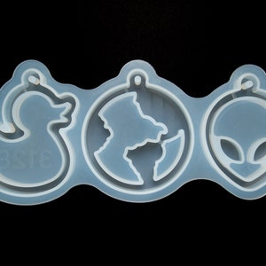 3 Cavity Assorted Silicone Shaker Mold, UV Resin Casting Mold, Epoxy Jewelry, Quicksand  Alien Mold Duck Mold, Earth Mold, Shaker Mold Charm