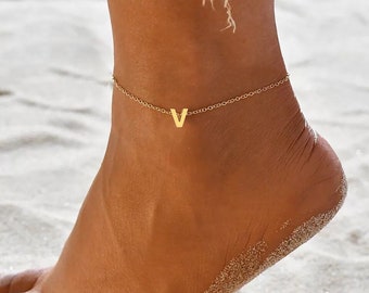 Anklet with outlet initial c