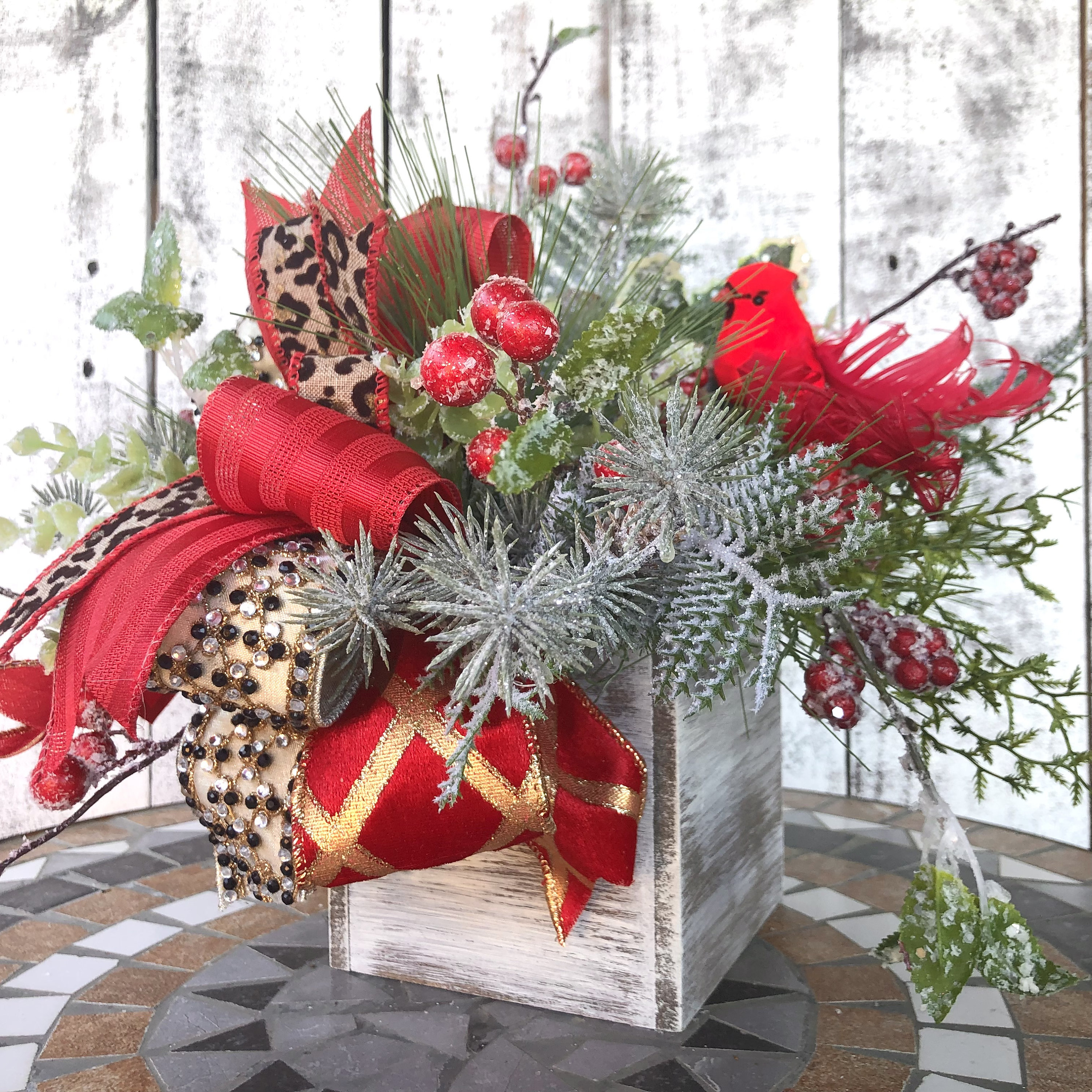 Cardinal christmas centerpiece Clearance