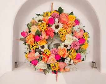 Corona floral hecha a mano / Alegre decoración de puerta para el verano / Corona floral / Decoración de puerta para el verano / Flores de primavera