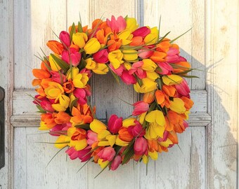 Corona de tulipanes de primavera, corona colorida para la puerta principal, corona floral de verano, tulipanes de color rosa brillante, amarillo y naranja, corona de Pascua, decoración de puerta estilo casa de campo
