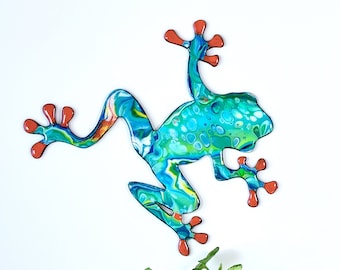 Tropical Tree Frog Sculpture: Colorful Birchwood Wall Art