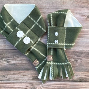 Green Dog Scarf, Fall Dog Scarf, Winter Dog Scarf, Christmas Dog Scarf, Fleece Dog Scarf, Dog Gifts for Dogs, Christmas Gift for Dog