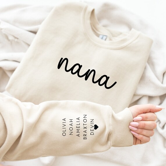 Custom Grandma Mom Birth Month Flower Sweatshirt - Personalized Garden Gifts For Mama, Birthday Mothers Day Christmas Present