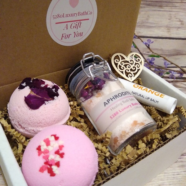 Mini Spa Gift Set Mothers Day Bath Gift Set |4pc Spa Gift Set | Valentine Gift Set - Bath Bomb Bath Salt Lip Balm Self Care Gift under 15
