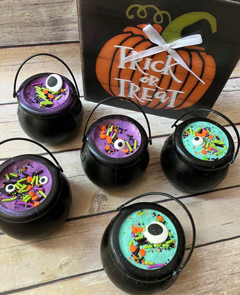 Halloween Bath Bomb Cauldron Bath Bomb Kids Halloween Trick Or Treat Halloween Party Favor Kids Bath Bomb Trick or Treat Gift image 2