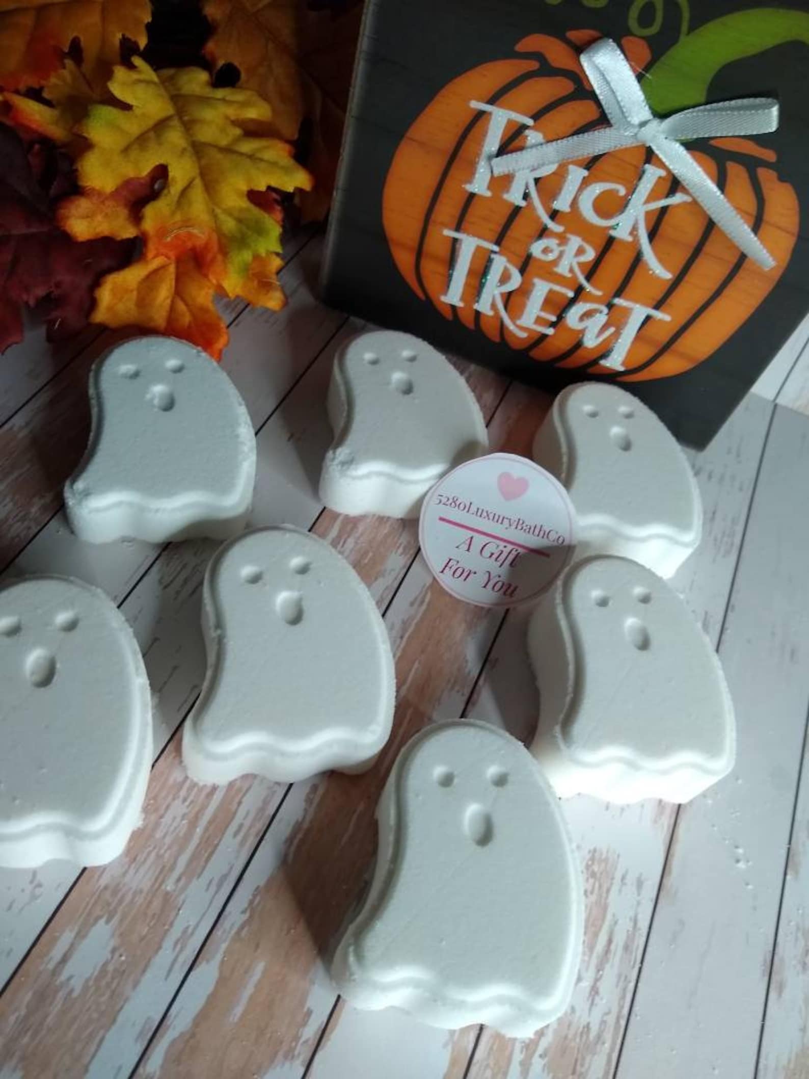 Exquisite Halloween Bath Bomb Set Artwork in HD Exquisite Halloween Bath Bomb Set Artwork in HD