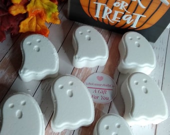 Halloween Bath Bomb | Halloween Ghost Bath Bomb | Halloween Party Favor | Bath Fizzy | Trick or Treat Non Food Treat | Kids Bath Bomb | 2 oz