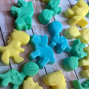 子供用恐竜石鹸 | パーティーの記念品 | 恐竜石鹸 | 子供用石鹸 | 子供用ミニ石鹸 | 誕生日パーティーの記念品 | ベビーシャワーの記念品 | ストッキング