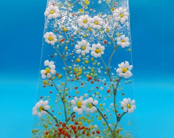 Daisy, fused glass art, hanging suncatcher. Hessian. White, yellow