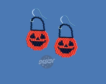 Beaded halloween earrings| hand beaded Jack o lantern earrings | halloween basket earrings