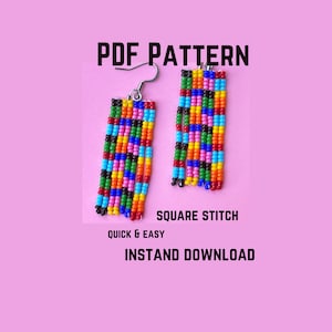 Può includere: Modello PDF per orecchini con perline colorate con un design a punto quadrato. Gli orecchini sono realizzati con perline colorate e perline nere. Il modello è rapido e facile da seguire e include un download istantaneo.