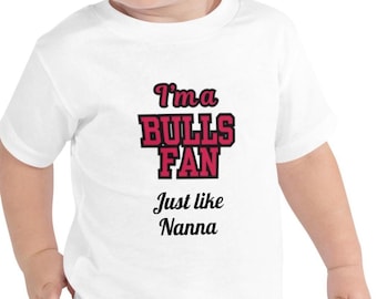 Niemowlęcy kombinezon i koszulka dla malucha Spersonalizowany prezent koszykarski | Ubrania dla fanów NBA Chicago Bulls inspirowane drużyną | Spersonalizowana koszulka Onesie