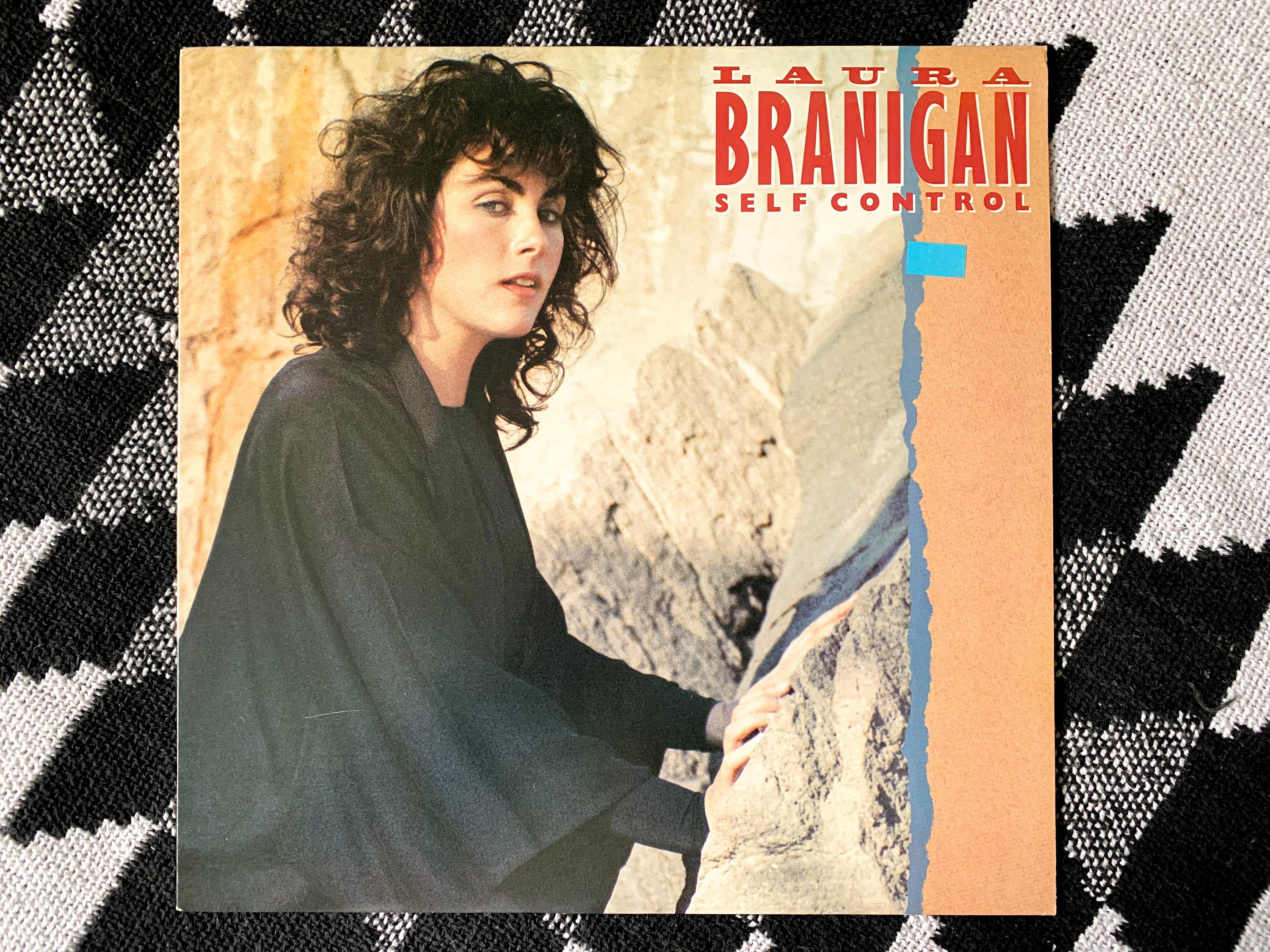 Branigan self control. Self control laura branigan альбом. laura branigan self control обложка.