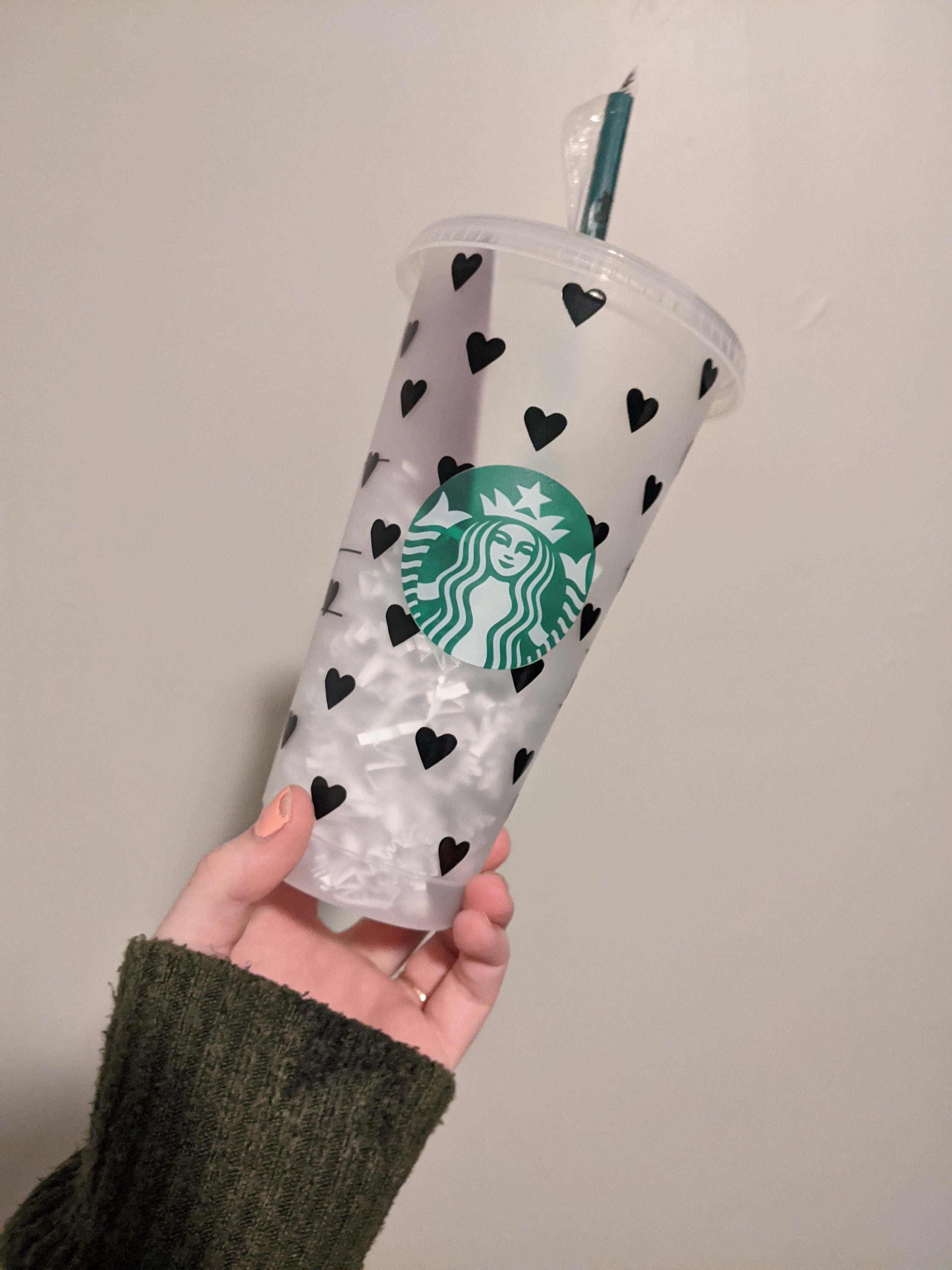 The Ariel Starbucks Video That'S Capturing Hearts - ly8pkps
